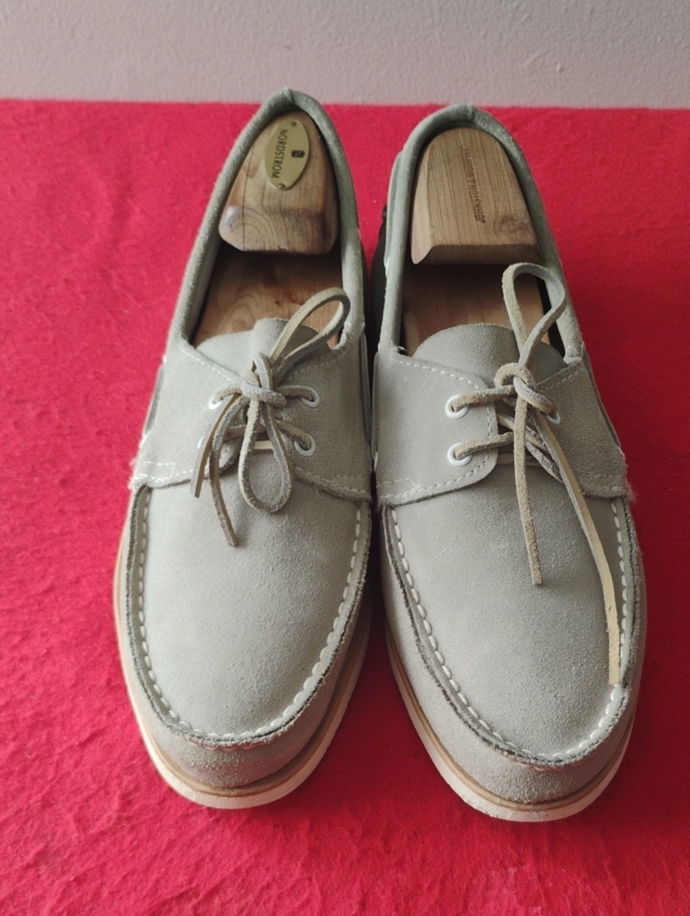 Men's Suede Lace-Up Boat Shoes in Light Gray